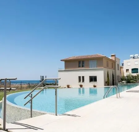 Apartment Lighthouse Beach View Paphos