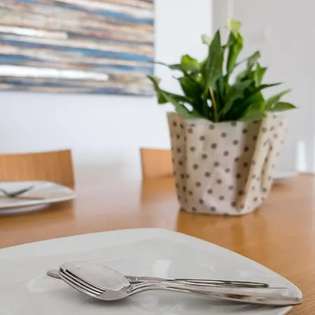 Lighthouse Beach View Apartment Paphos