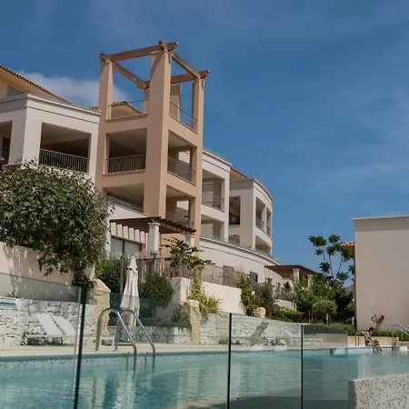 Lighthouse Beach View Apartment